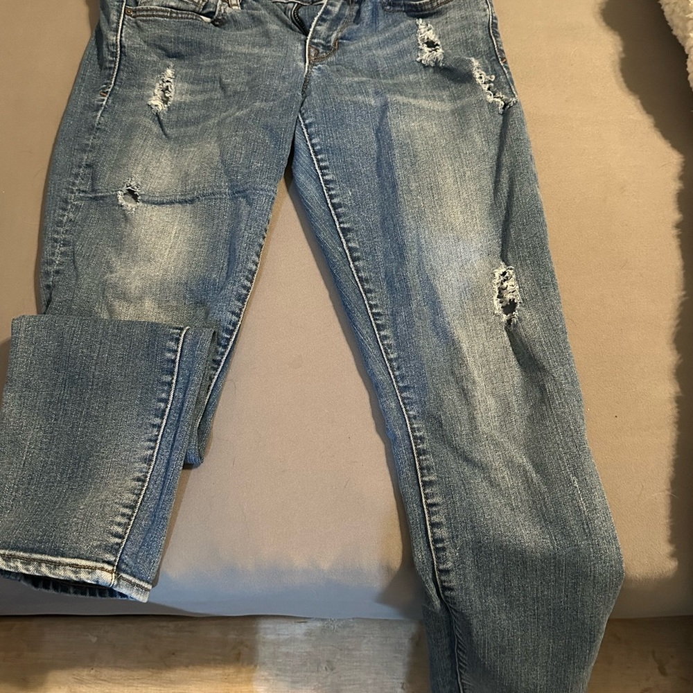 GAP Women's Light Blue Distressed Skinny Jeans
